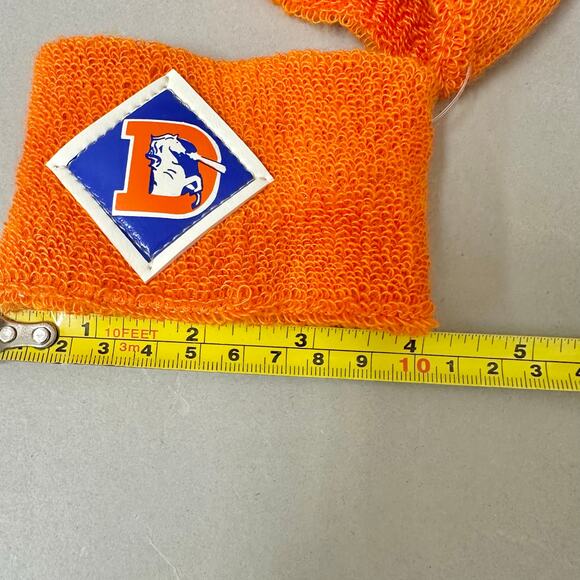 Vintage NFL Denver Broncos pair of terrycloth sweat wrist bands - Picture 11 of 13